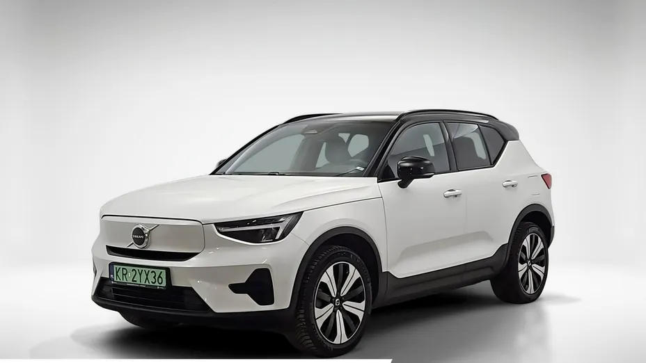 VOLVO XC40 -