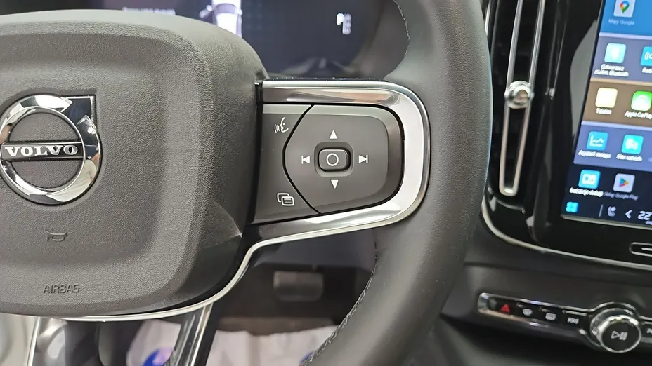 VOLVO XC40 -