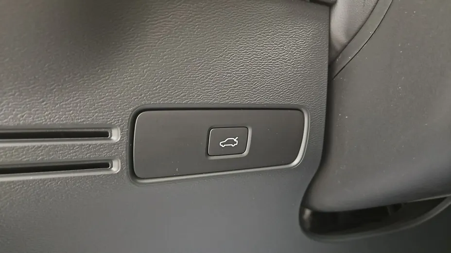 VOLVO XC40 -