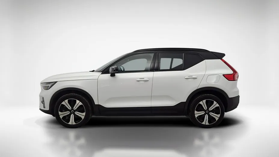 VOLVO XC40 -
