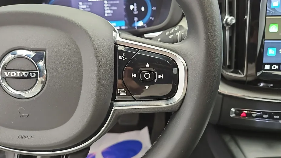 VOLVO XC60 -