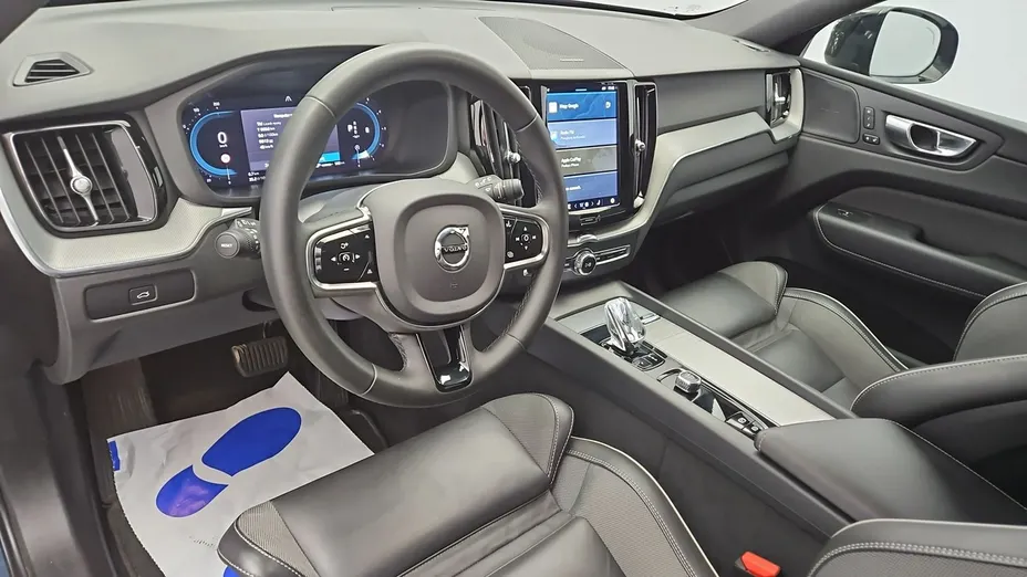 VOLVO XC60 -
