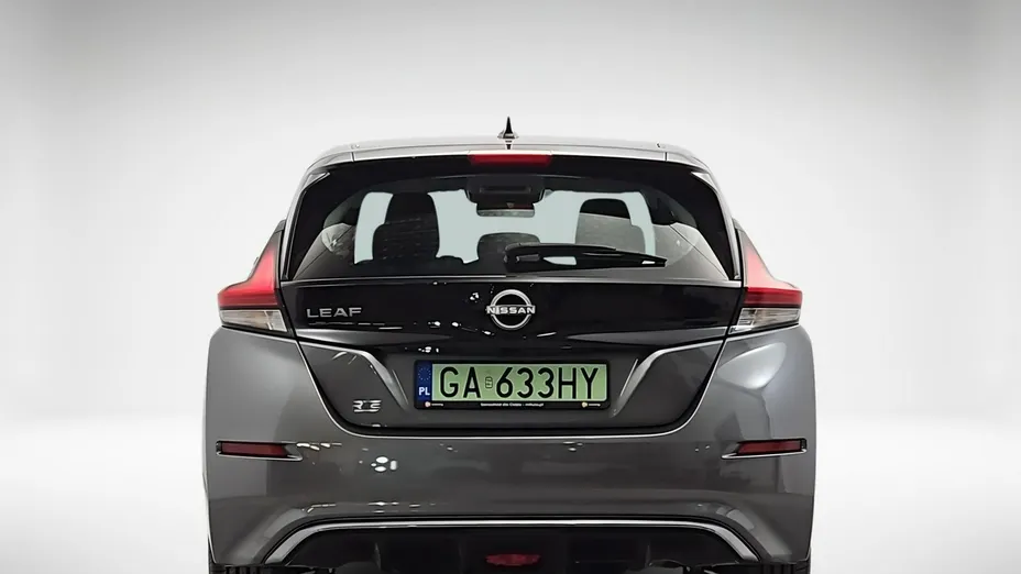NISSAN Leaf -