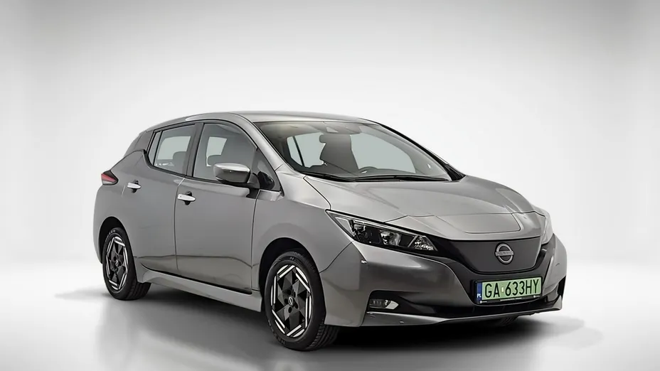 NISSAN Leaf -