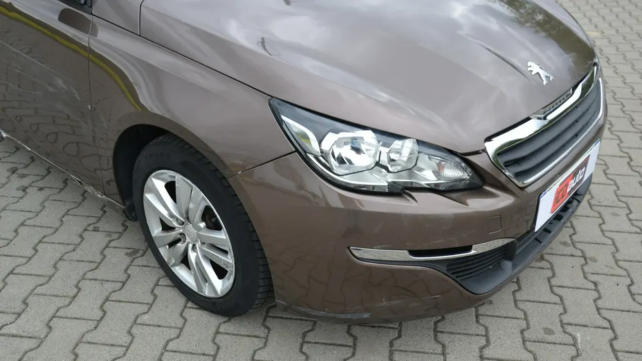 PEUGEOT 308 -