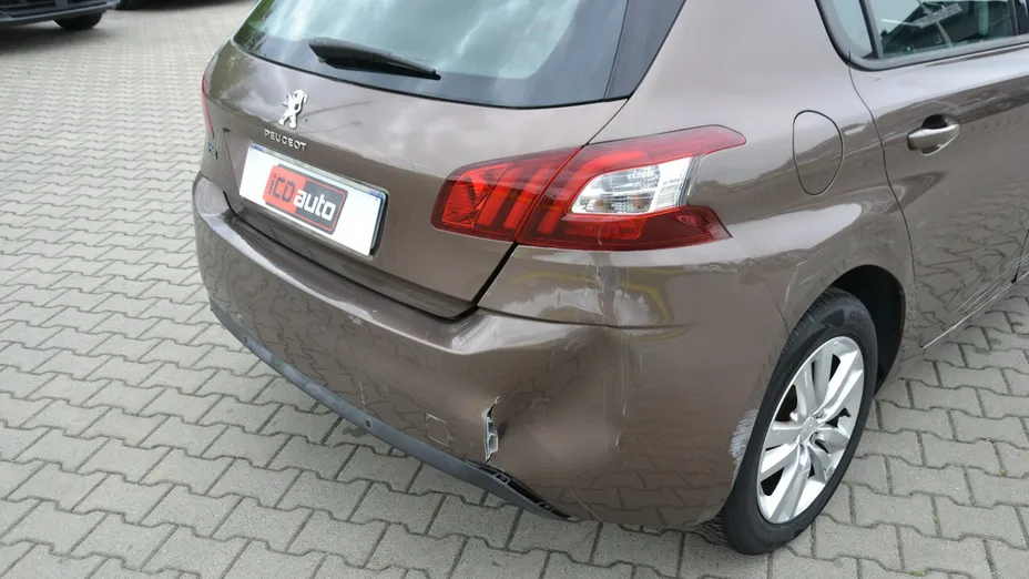 PEUGEOT 308 -