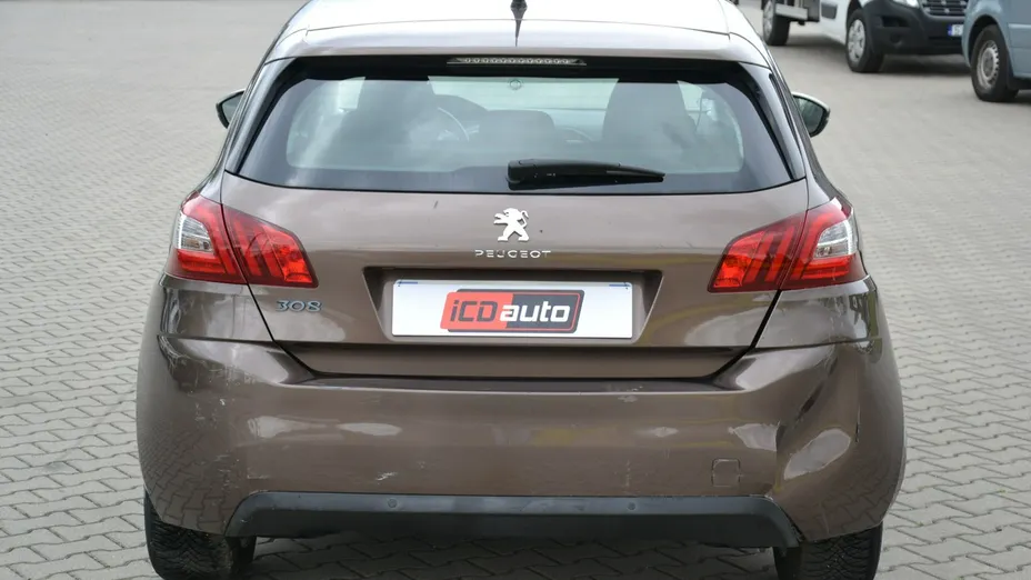 PEUGEOT 308 -