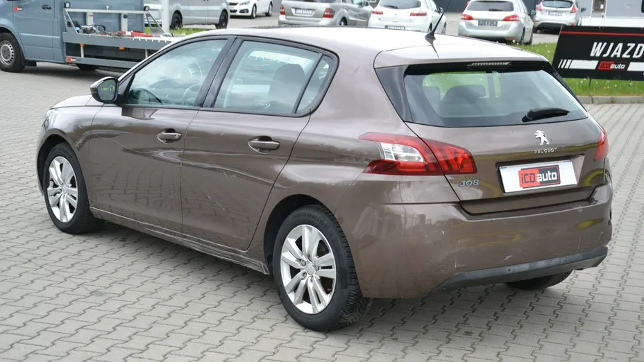 PEUGEOT 308 -