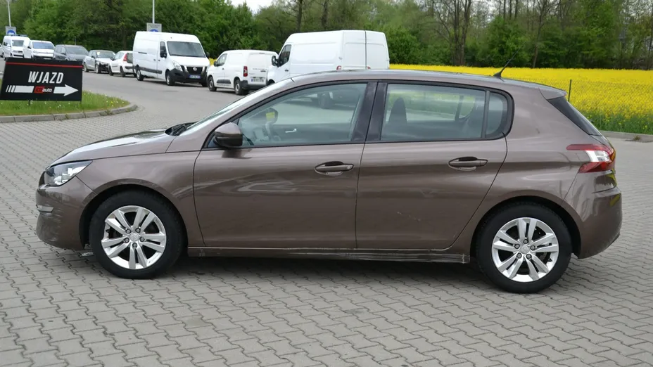 PEUGEOT 308 -