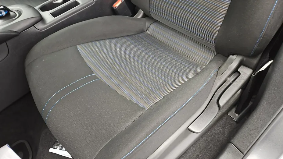 NISSAN Leaf -