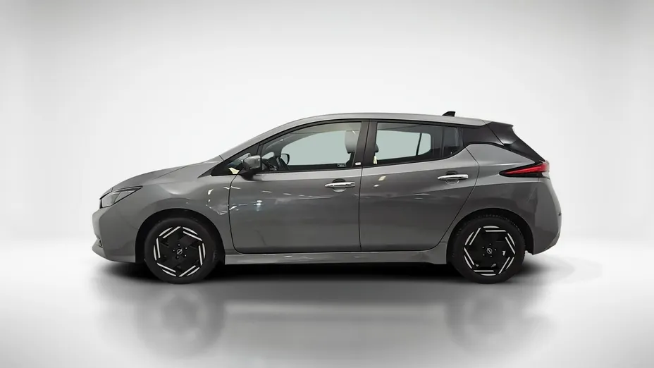 NISSAN Leaf -