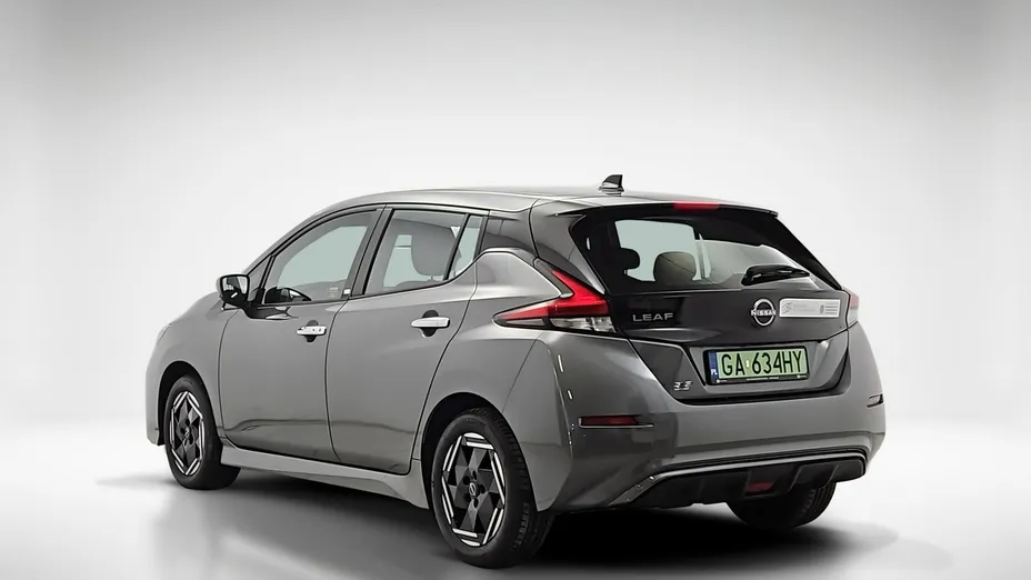 NISSAN Leaf -