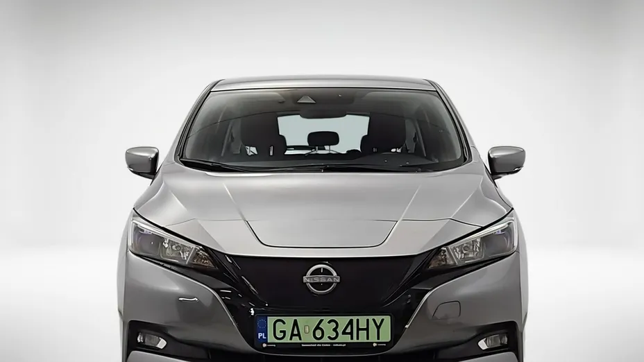 NISSAN Leaf -