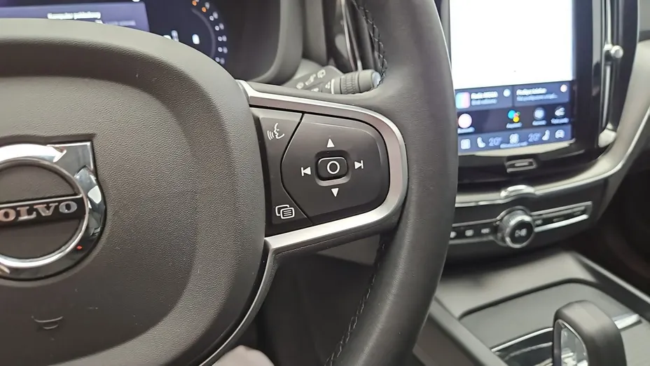 VOLVO XC60 -
