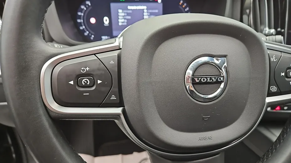 VOLVO XC60 -
