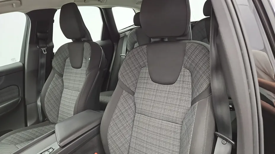 VOLVO XC60 -