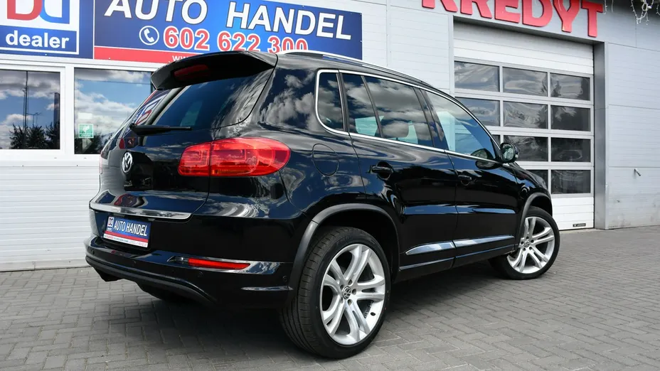 VOLKSWAGEN Tiguan -
