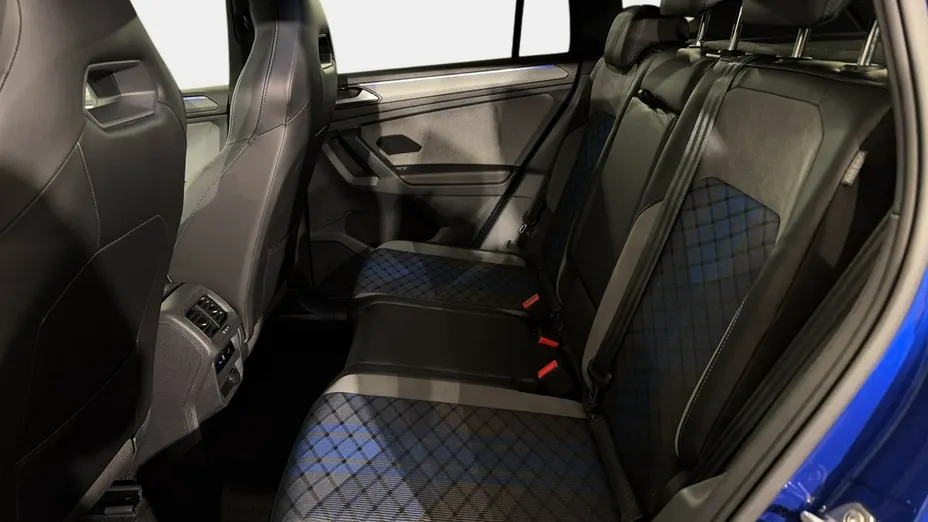 VOLKSWAGEN Tiguan -