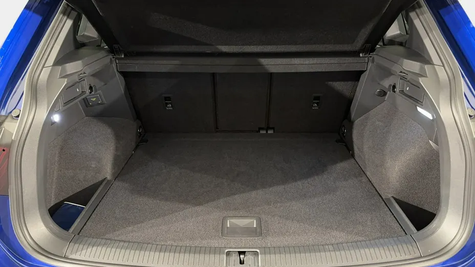 VOLKSWAGEN Tiguan -