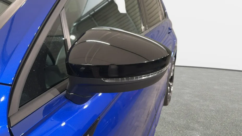 VOLKSWAGEN Tiguan -