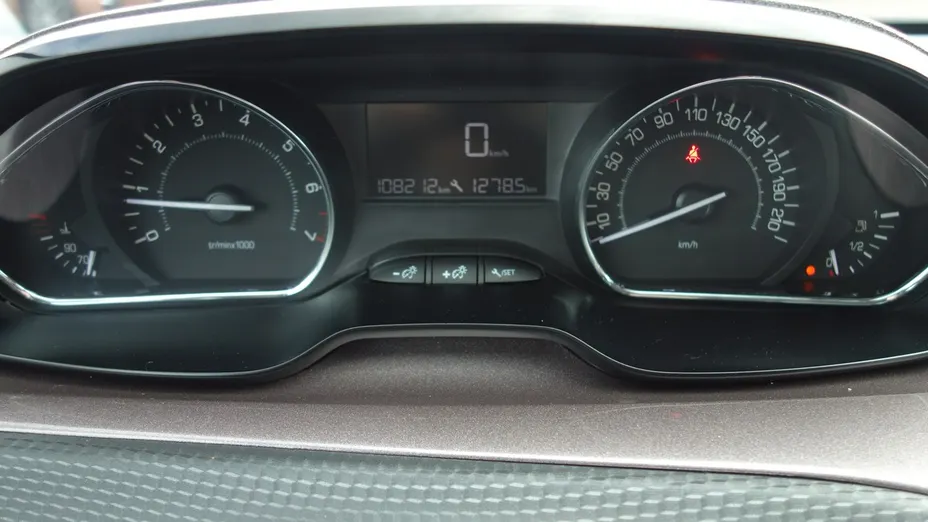 PEUGEOT 2008 -