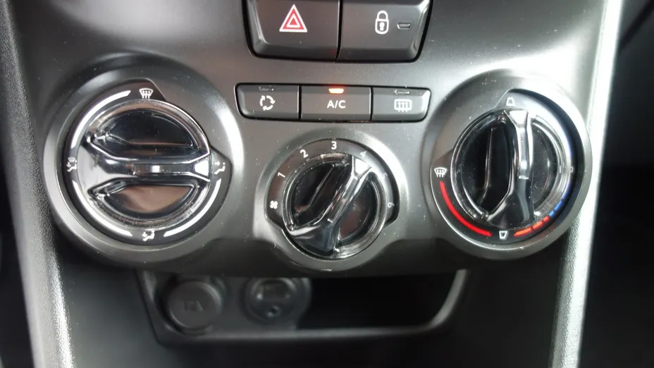 PEUGEOT 2008 -