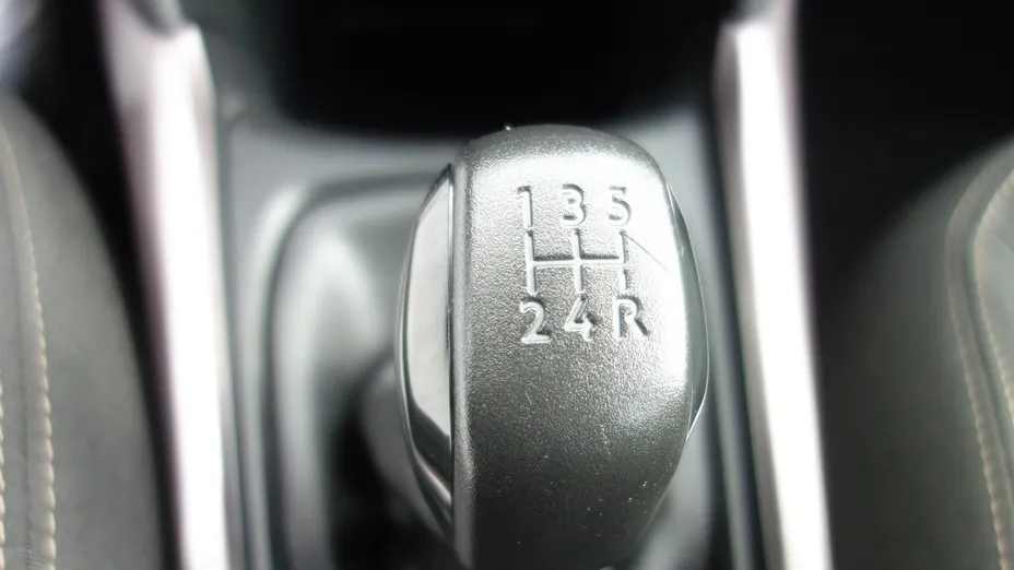PEUGEOT 2008 -