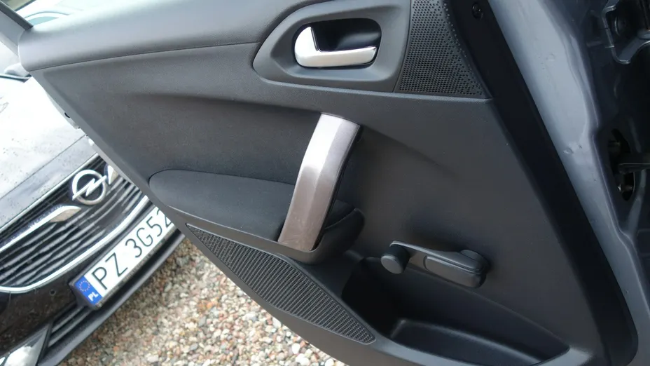 PEUGEOT 2008 -