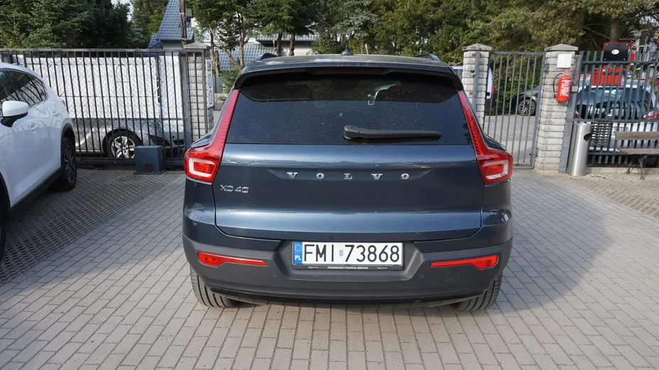 VOLVO XC40 -