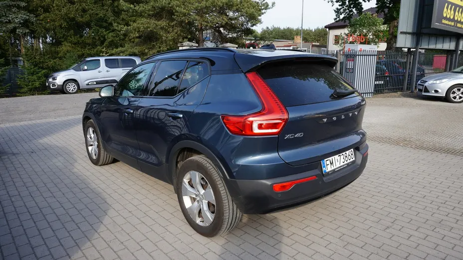 VOLVO XC40 -