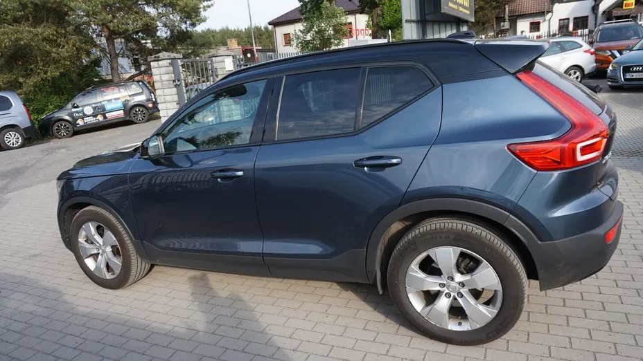 VOLVO XC40 -