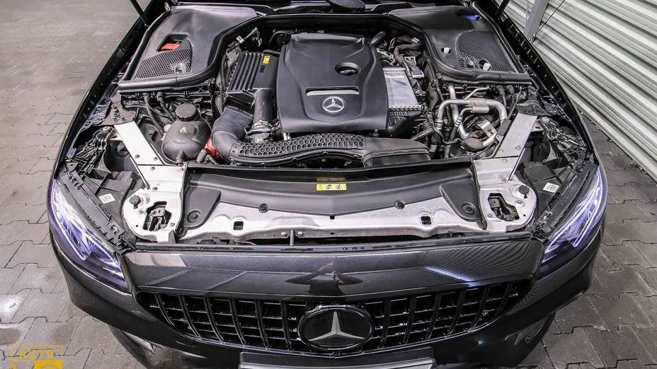MERCEDES-BENZ E Klasa -