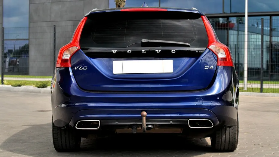 VOLVO V60 -