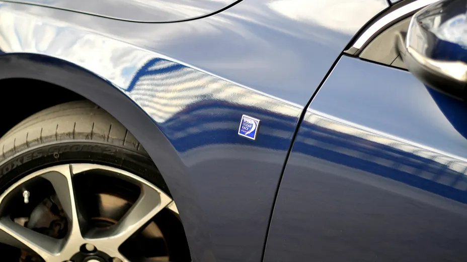 VOLVO V60 -