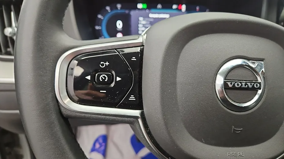 VOLVO XC60 -