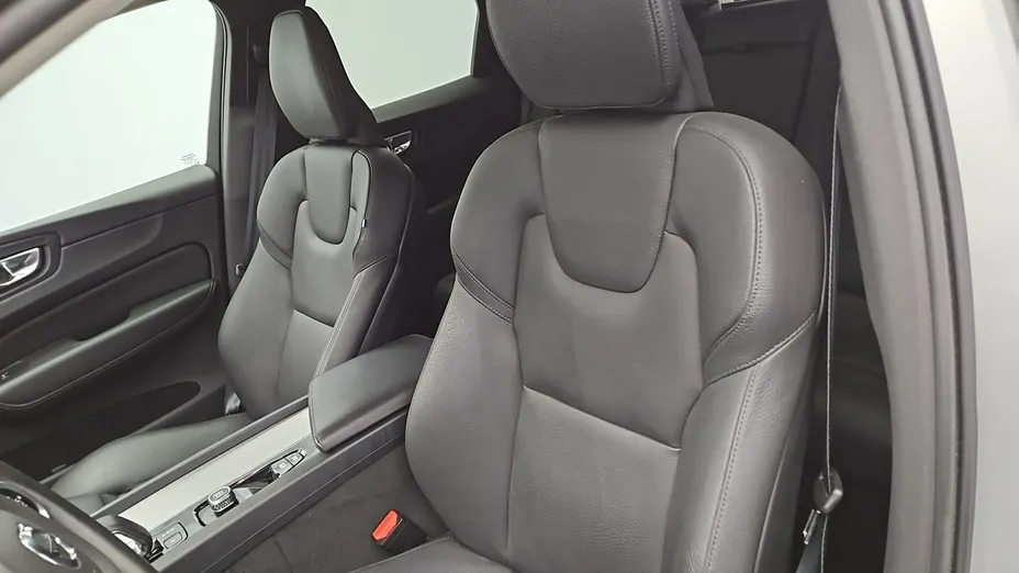 VOLVO XC60 -