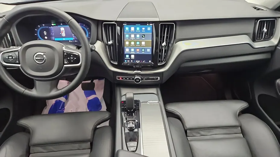 VOLVO XC60 -