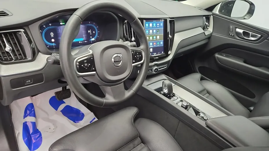 VOLVO XC60 -