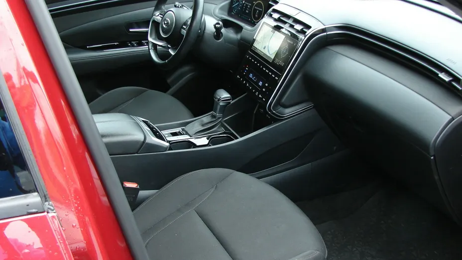 HYUNDAI Tucson -