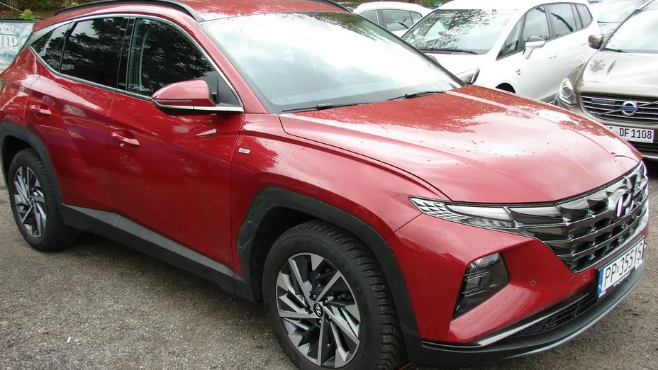 HYUNDAI Tucson -