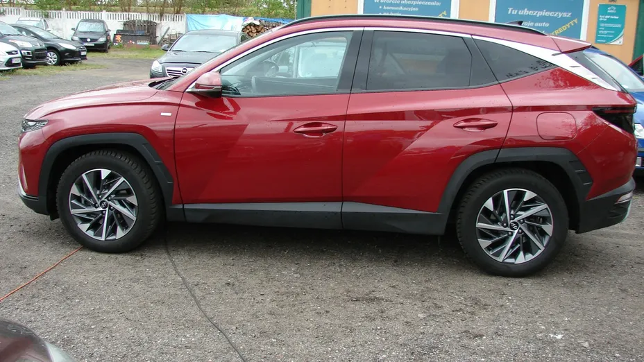 HYUNDAI Tucson -
