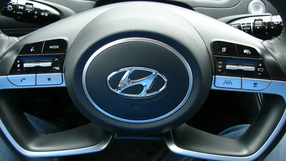 HYUNDAI Tucson -