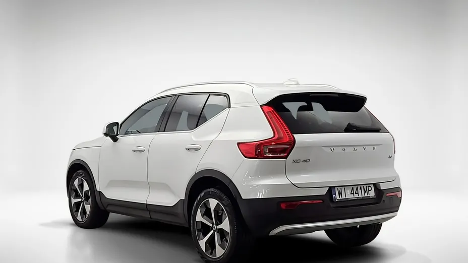 VOLVO XC40 -
