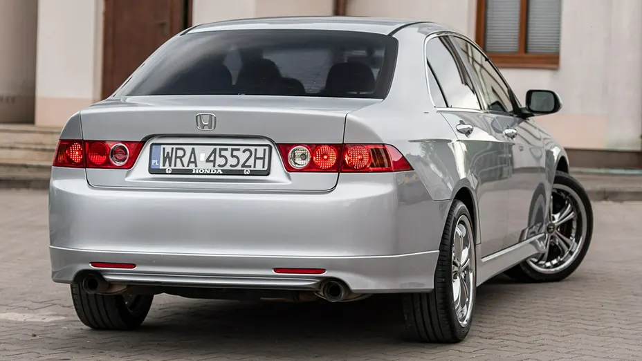 HONDA Accord -
