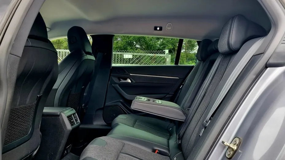 PEUGEOT 508 -