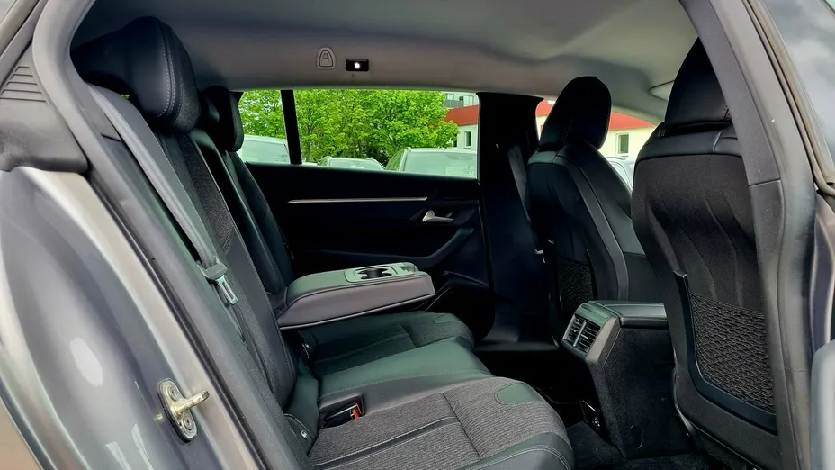 PEUGEOT 508 -