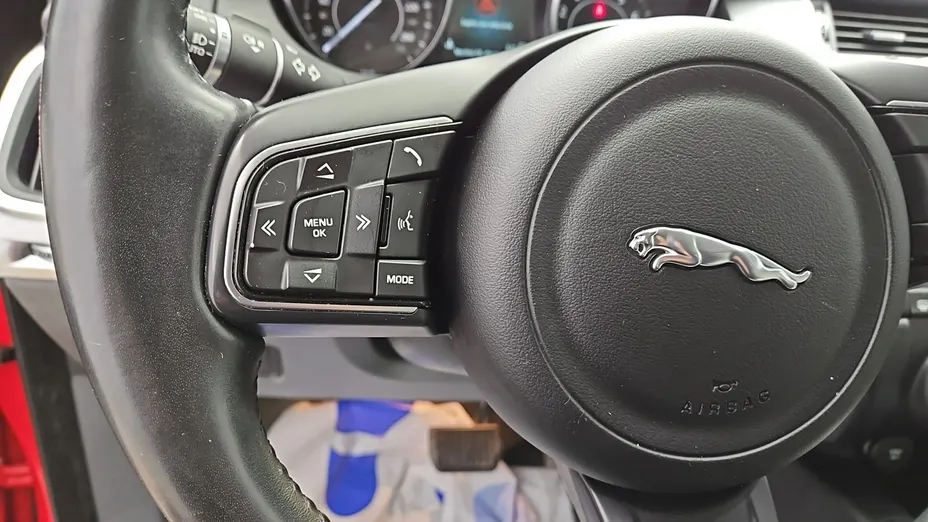 JAGUAR E-Pace -