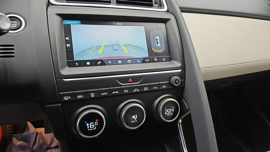 JAGUAR E-Pace -