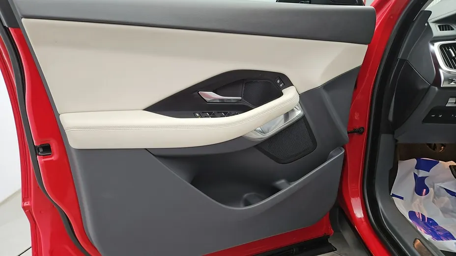JAGUAR E-Pace -