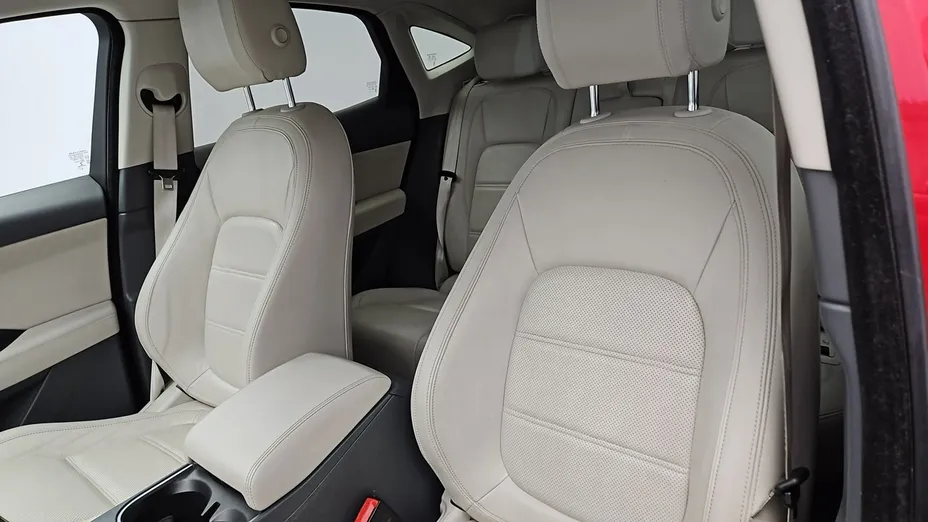 JAGUAR E-Pace -